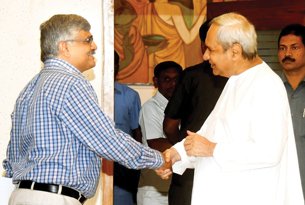 விடைபெறும் பொழுது ஒடிசா முதல்வருடன்