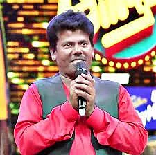 மூக்குத்தி முருகன்