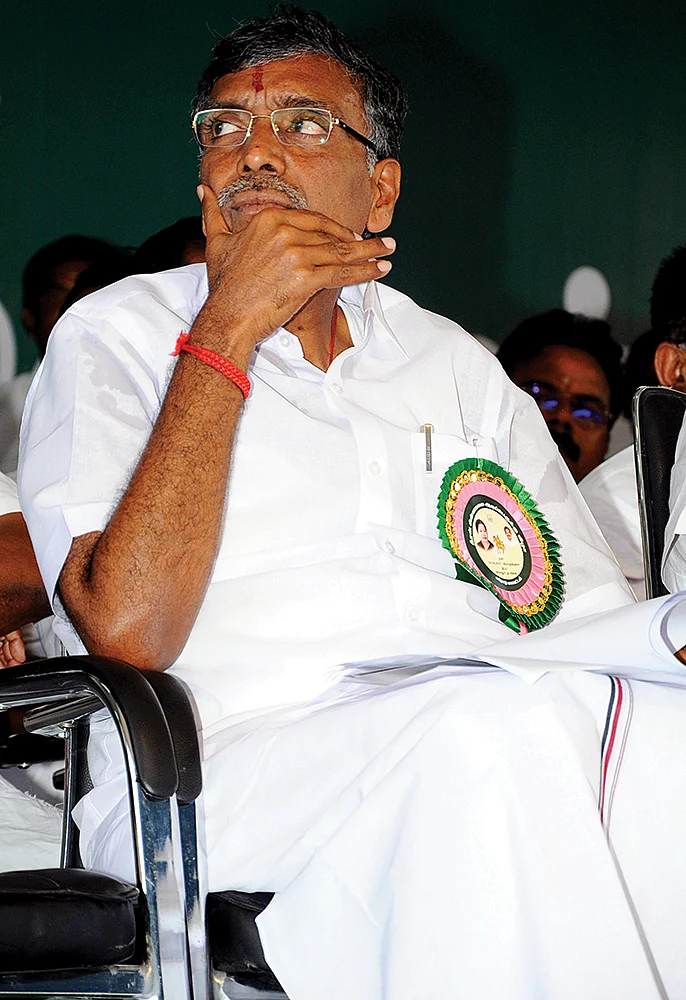 லஞ்ச ஒழிப்புத்துறை ரெய்டு பின்னணி... ரூ.600 கோடி சொத்து குவித்தாரா அன்பழகன்?