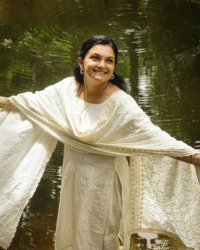 சரண்யா மோகன்