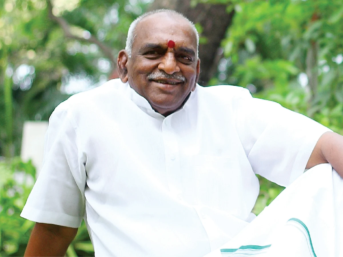 ``திருவள்ளுவரை ஸ்டெனோகிராபராக மாற்றிய பெருமை கருணாநிதியையே சேரும்!'' - சொல்கிறார் பொன்.ராதாகிருஷ்ணன்