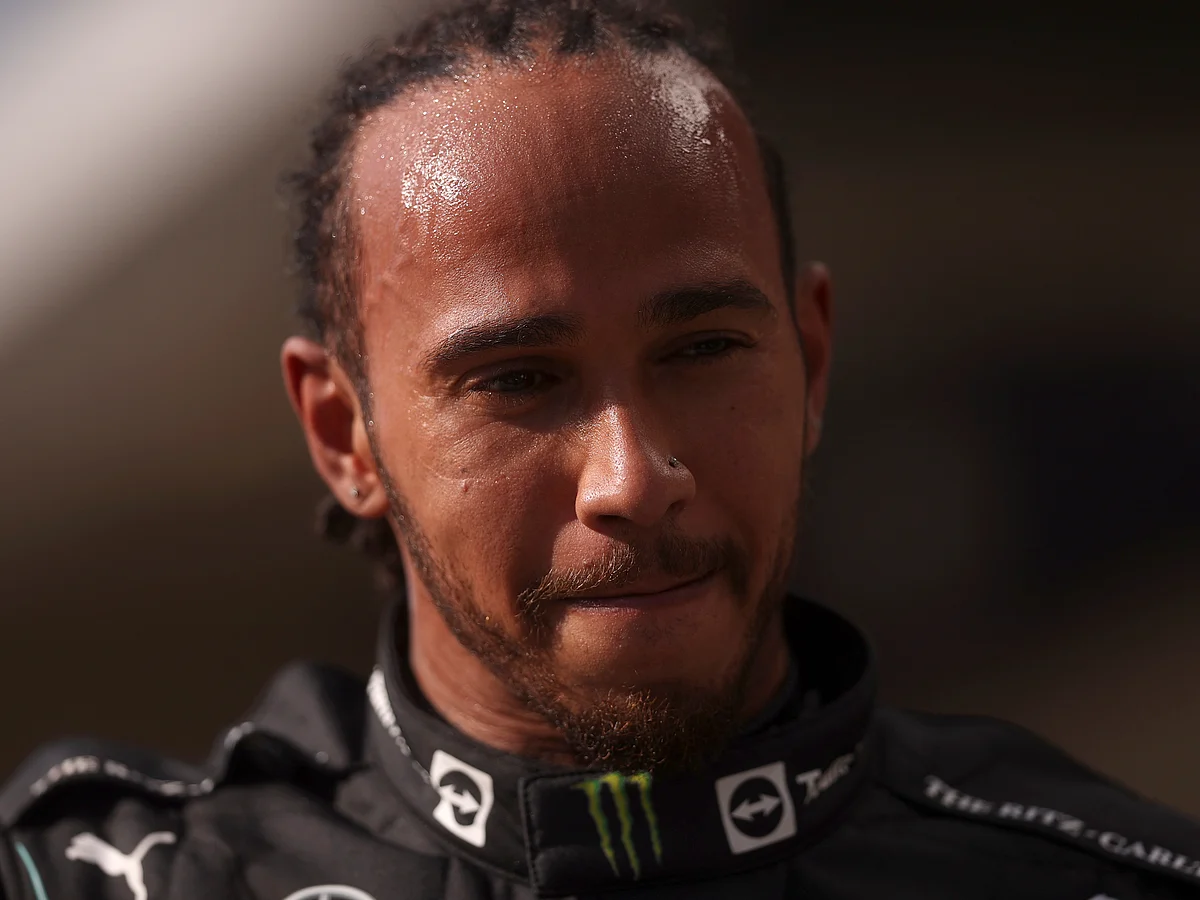 Lewis Hamilton - காரில் பறக்கும் சாம்பியன்; சமுதாயத்துக்குக் குரல் கொடுக்கும் ரேஸிங் கடவுள்!