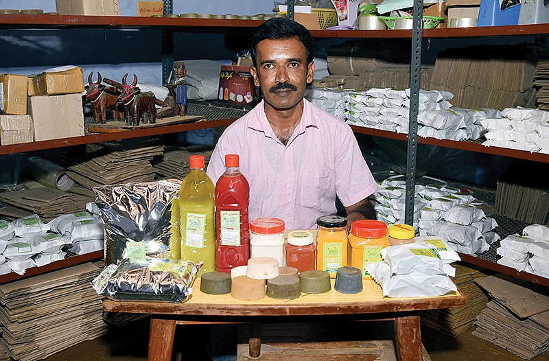 மதிப்புக்கூட்டப்பட்ட மஞ்சள் பொருள்கள், சோப்பு வகைகளுடன்