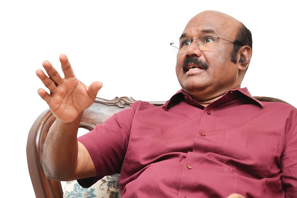 “வாக்களித்த மக்களையே கடனாளியாக்கிவிட்டது தி.மு.க!” - அட்டாக் செய்யும் ஜெயக்குமார்...