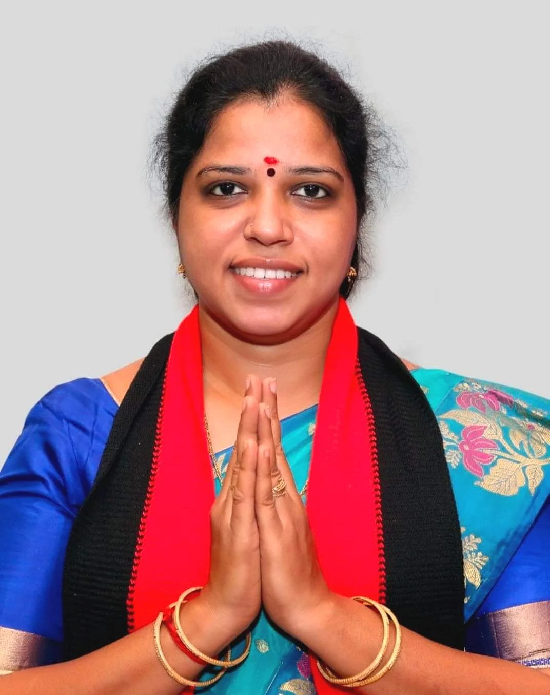 தி.மு.க பெண் வேட்பாளர் சுஜாதா