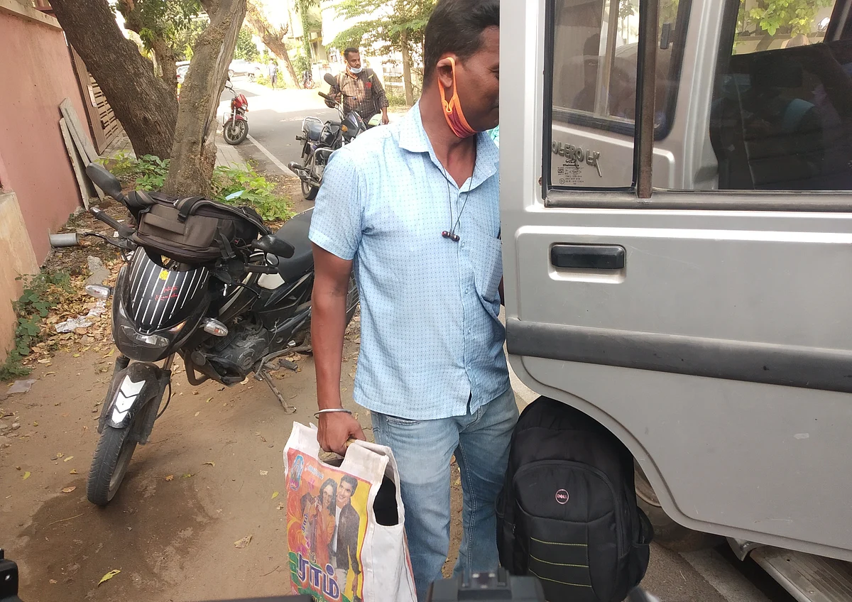 சோதனை நடைபெற்ற வீட்டிலிருந்து கைப்பற்றப்பட்ட ஆவணங்கள் - விழுப்புரம்