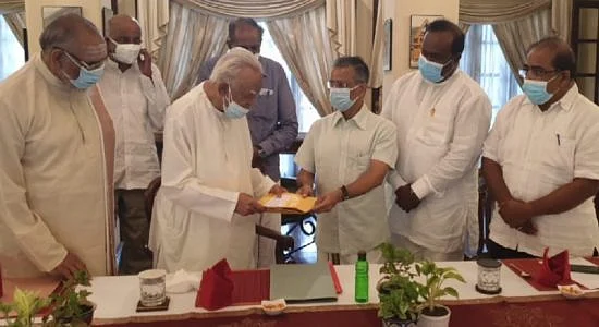 இலங்கைக்கான இந்தியத் தூதர் கோபால் பாக்லேவைச் சந்தித்த தமிழ்க் கட்சித் தலைவர்கள்