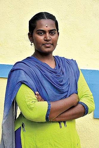 களத்தில் 50% பெண்கள்... தேர்தல் திருவிழா முகங்கள்!