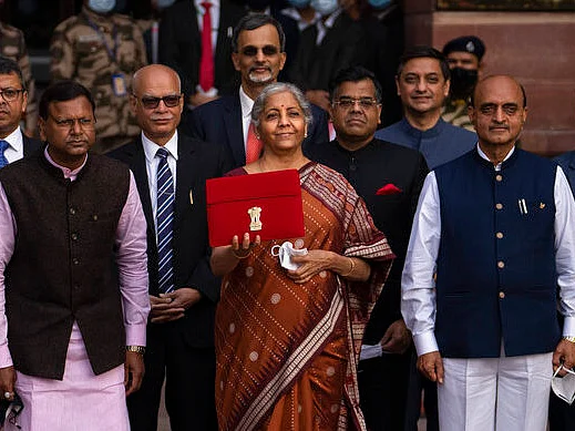 பட்ஜெட் 2022: அரசின் தொலைநோக்குப் பார்வையில் பெண்களுக்கு இடமில்லையா?