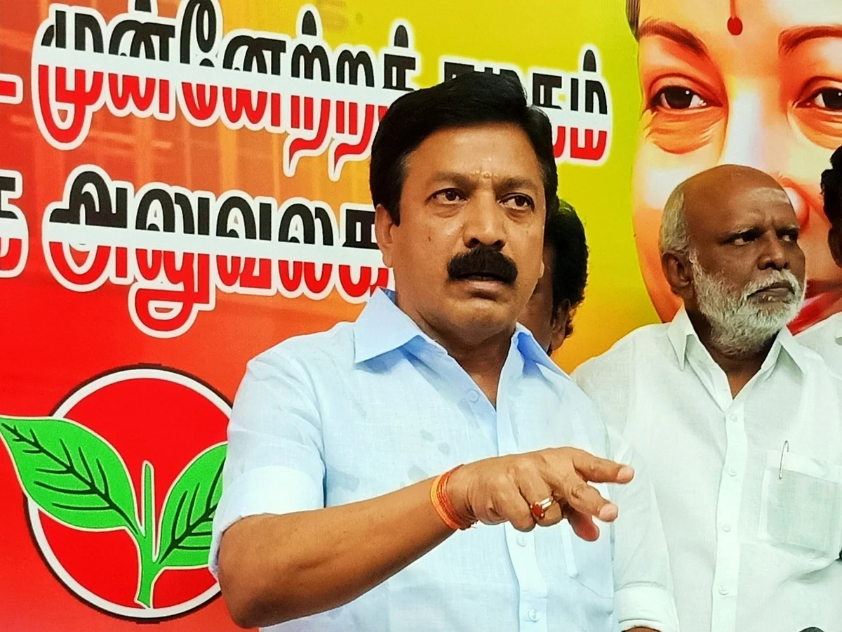 ``அனிதாவின் ஆத்மாகூட திமுக-வை மன்னிக்காது" - நீட் தேர்வு விவகாரத்தில் சி.வி.சண்முகம் ஆவேசம்