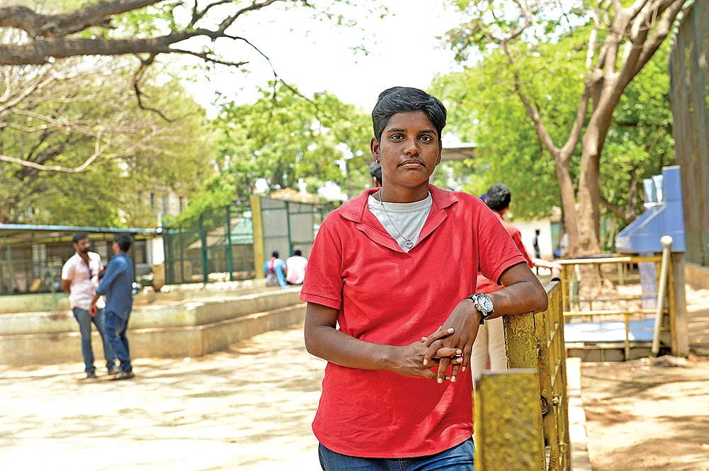 ``அம்மாவுக்குக் கொடுக்கல... நாங்க எடுத்துக்கிட்டோம்!”