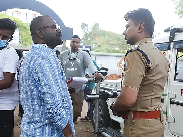 "`சகோதரி சிந்துஜா'னு உதயநிதி ட்வீட் போட்டிருந்தார். அண்ணனா கடைசி வரைக்கும் இருந்தார்!"- அருண்ராஜா