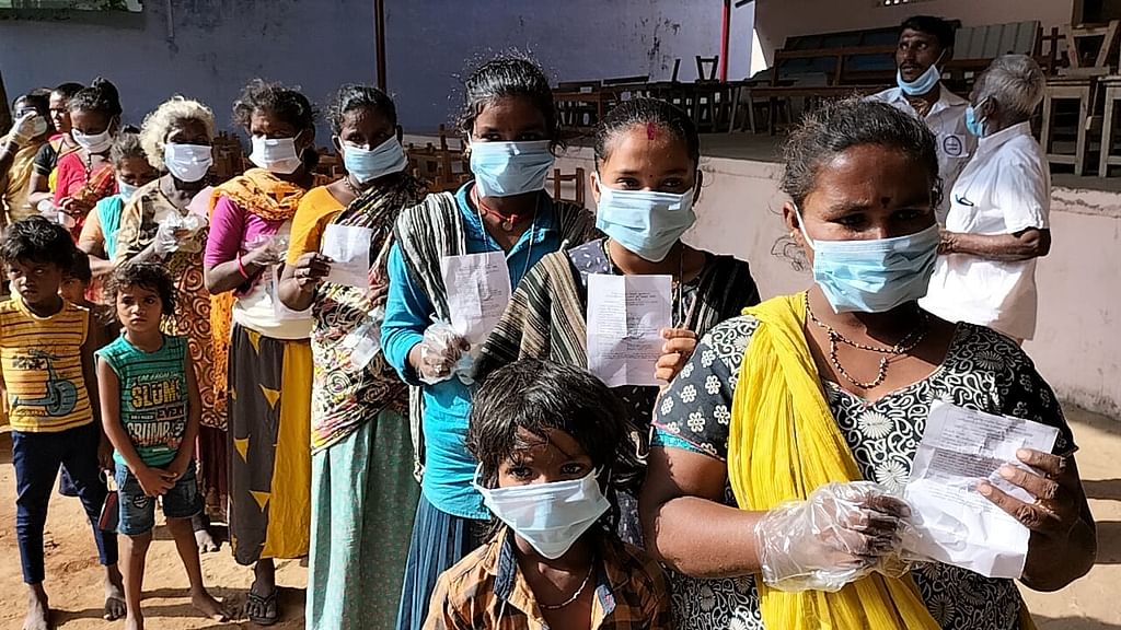 முதன்முறையாக வாக்களித்த தூத்துக்குடி நாடோடிப் பழங்குடிகள்!