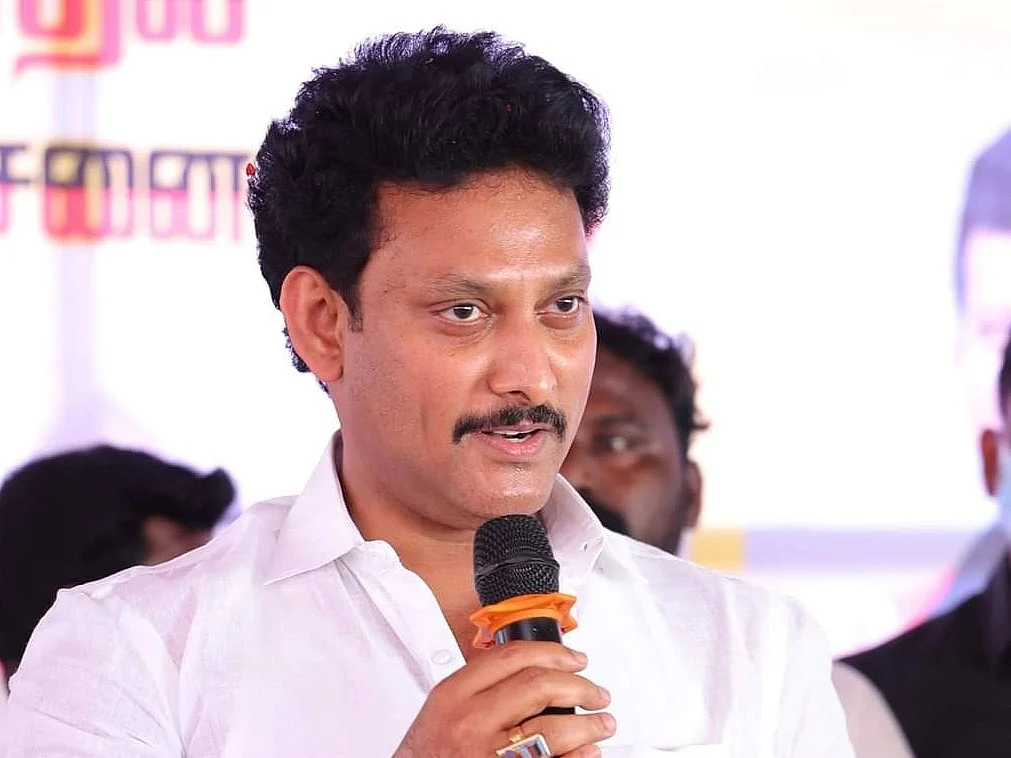 `அட்மிஷன் தாமதம் டு மழலை வகுப்புகள் மூடல் வரை...’ - குற்றச்சாட்டுக்கு ஆளாகும் அமைச்சர்?!