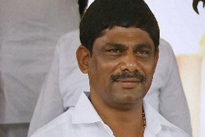 காங்கிரஸ் பாராளுமன்ற உறுப்பினர் D.K.சுரேஷ்