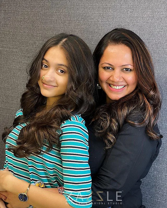 zazzlesalons: யார் இந்த தேவதை,
ஊர் கொஞ்சும் என் மக..!