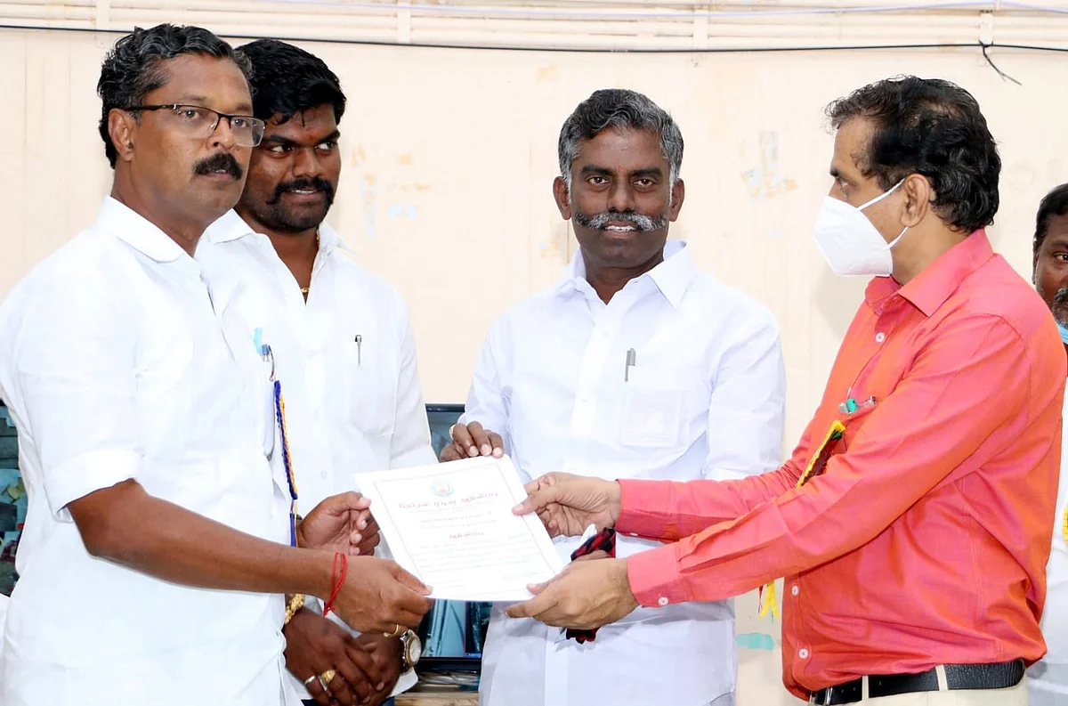 கும்பகோணம்
மாநகராட்சி தேர்தலில் வென்ற அசோக்குமார்