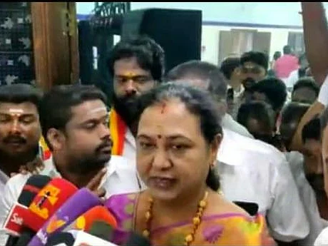 ``திமுக நீட் தேர்வை வைத்து அரசியல் செய்கிறது!" - பிரேமலதா தாக்கு