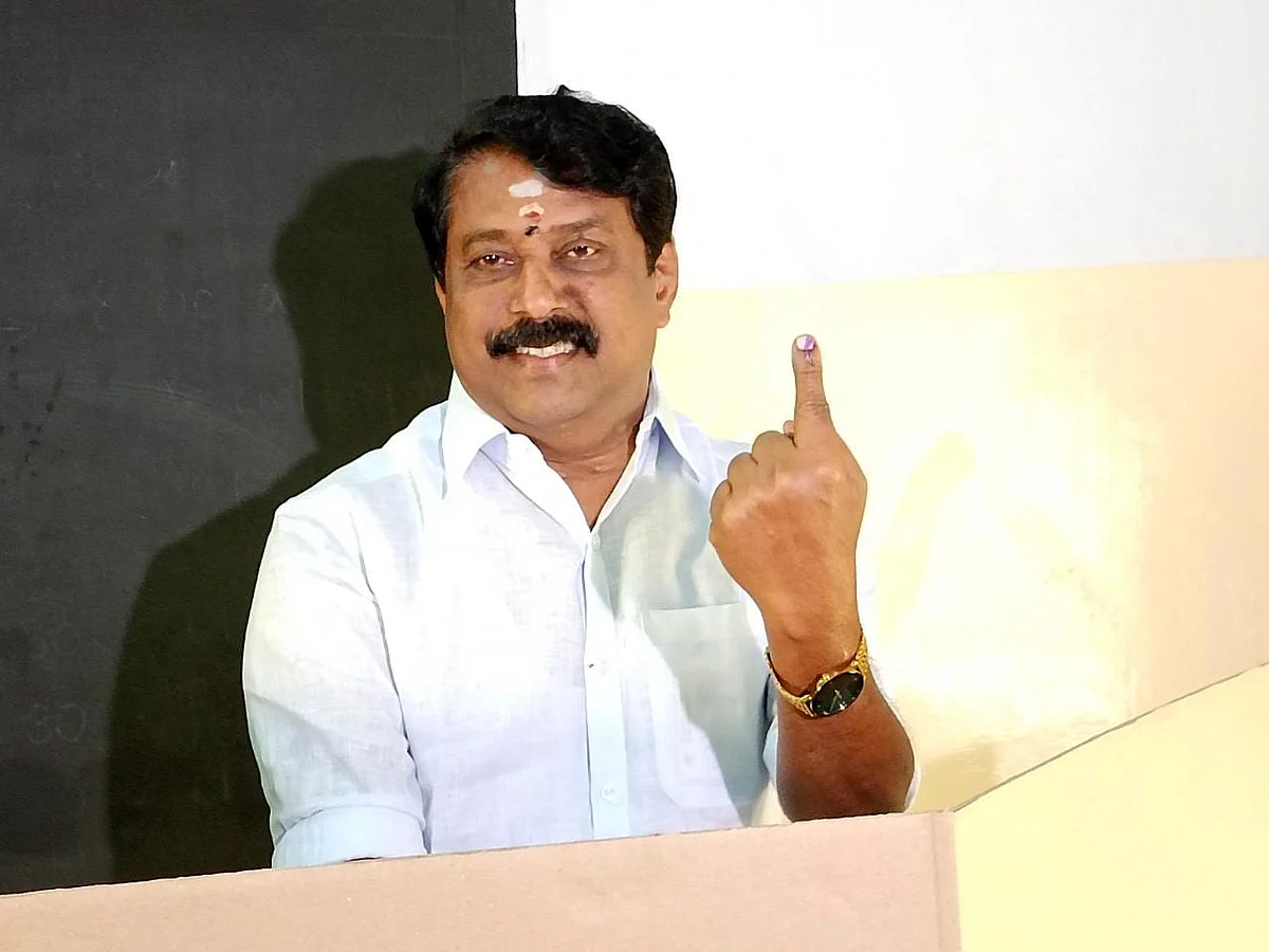 `பாஜக வேட்பாளருக்கு வாக்களித்தேன்..!' - நயினார் நாகேந்திரன் கருத்தால் சர்ச்சை!