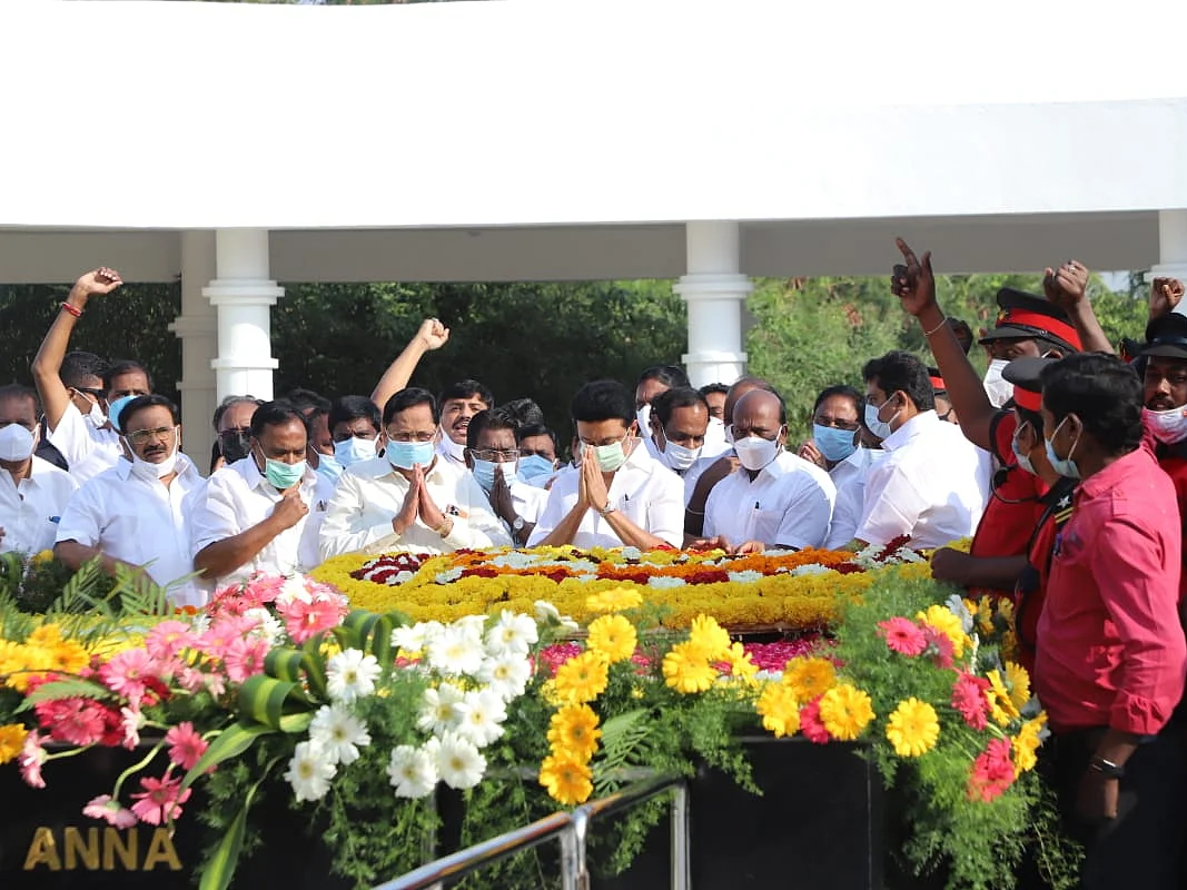 `அவர் கொள்கைகள், இந்தியத் துணைக்கண்டம் முழுவதும் எதிரொலிக்கின்றன!’ - அண்ணாவை நினைவுகூரும் தலைவர்கள்