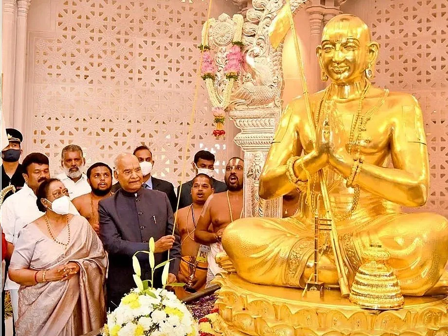 ஶ்ரீராமாநுஜர் தங்கச் சிலை:
`அவர் வளர்த்த பக்தி மரபே நம்மை இணைக்கும் மையச்சரடு'- குடியரசுத் தலைவர்