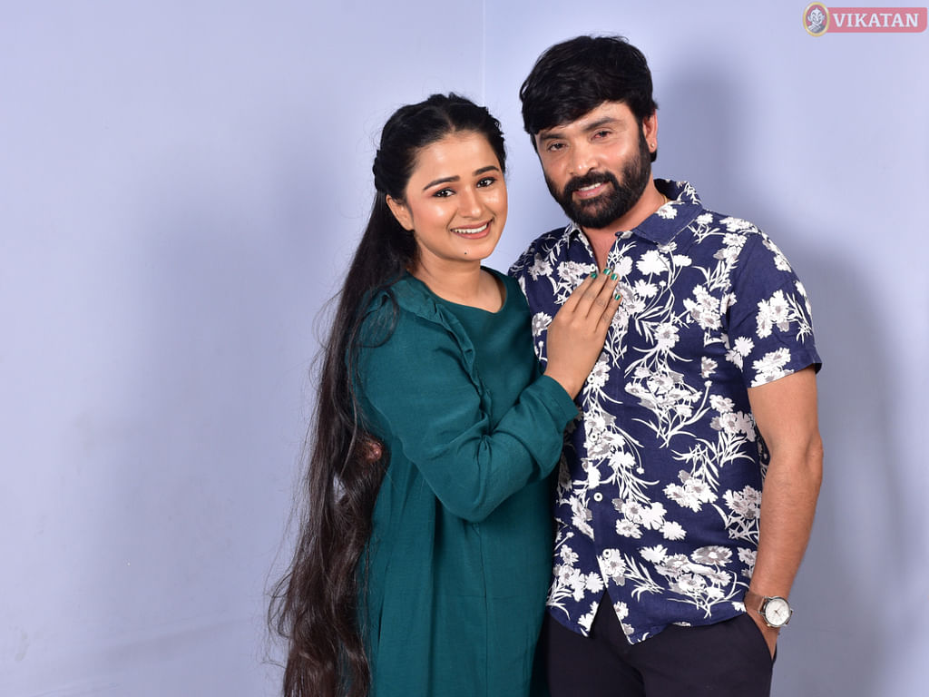 கவிஞர் ஸ்நேகன் - நடிகை கன்னிகா - லேட்டஸ்ட் போட்டோஷூட் ஸ்டில்ஸ்!