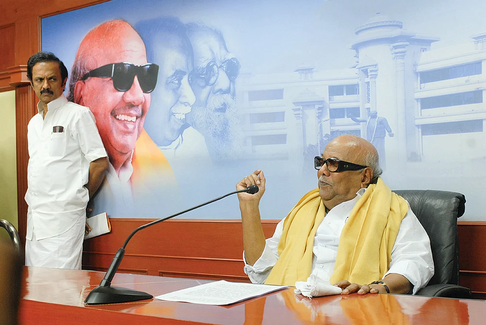 எழுத்தாளர் ஆன ஸ்டாலின்!