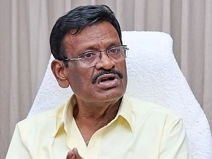 ``ஓட்டு கேட்கும் நாங்களும் பிச்சைக்காரர்கள் தான்" - அமைச்சர் நாசர்