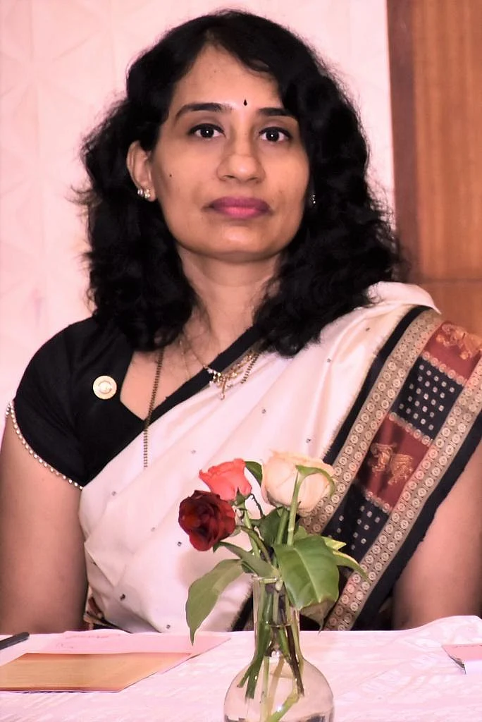 சிறப்பு மருத்துவர் வசுமதி