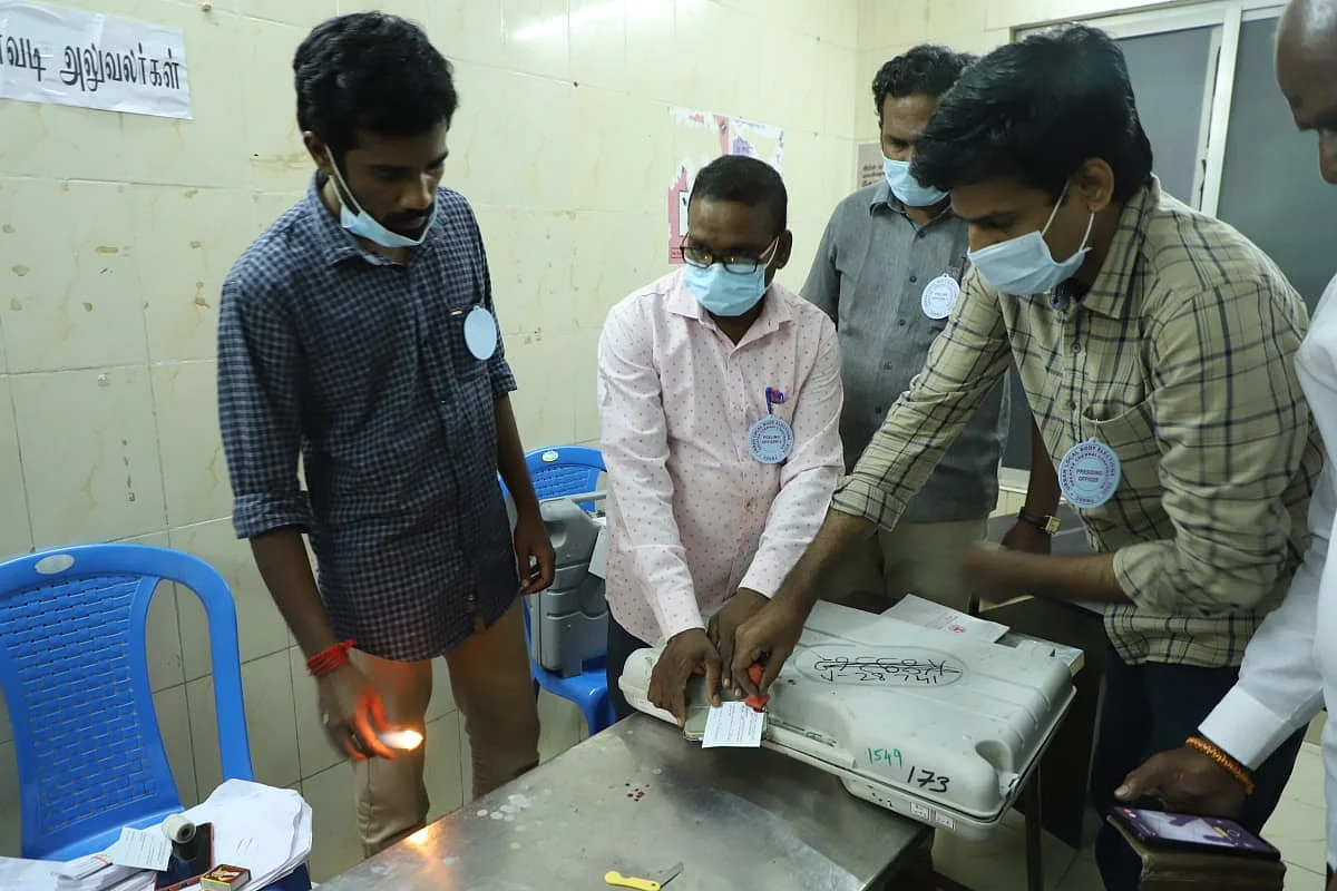 உள்ளாட்சித் தேர்தல் முடிவுகள்: கோவை: எஸ்.பி வேலுமணி வார்டிலும் திமுக வெற்றி! | #Live
