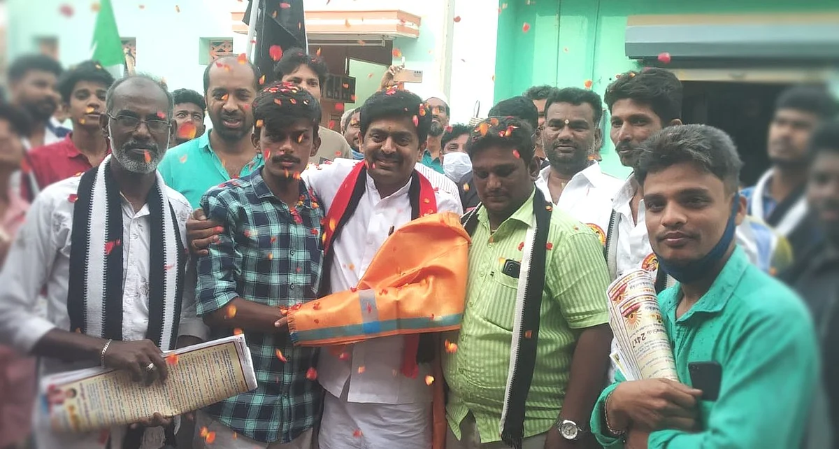 தினேஷ்குமார்