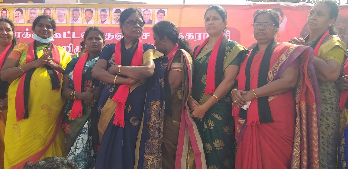 தஞ்சாவூர் மா நகராட்சி தேர்தலில் போட்டியிடும் வேட்பாளர்கள்