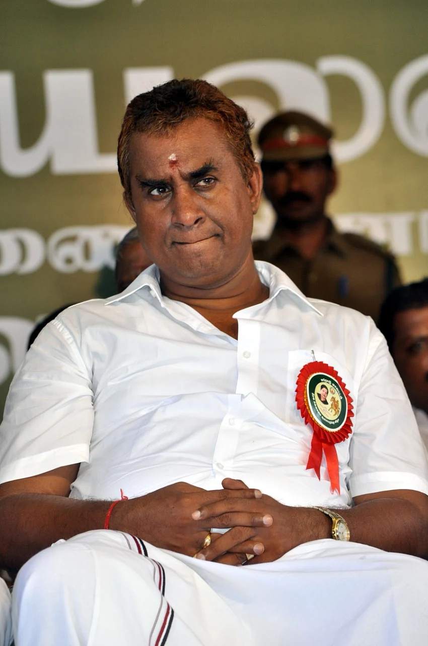 எஸ்.பி வேலுமணி