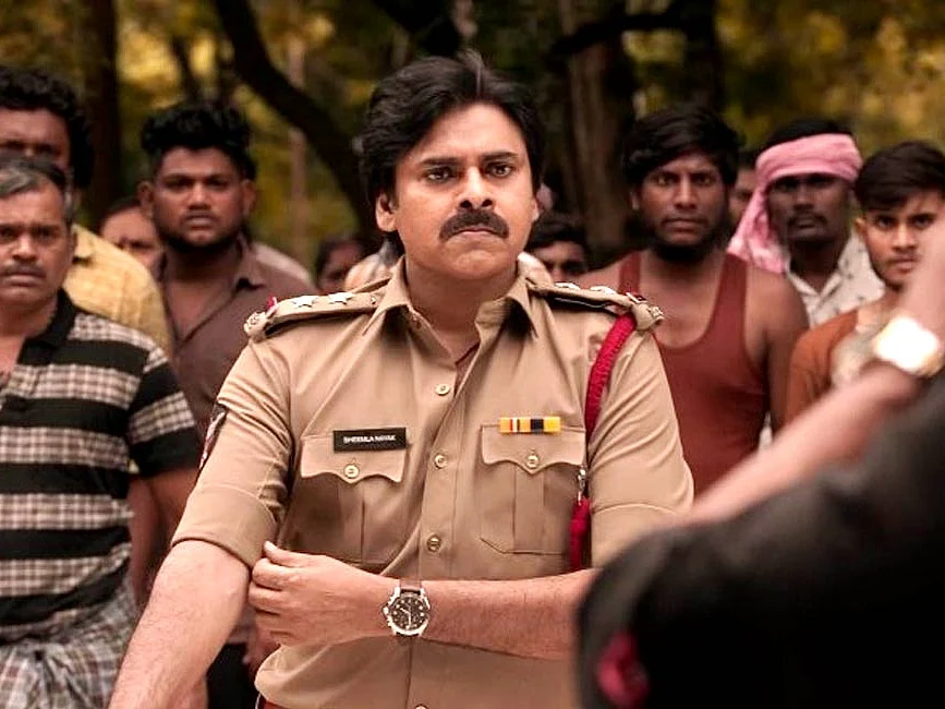 'பீம்லா நாயக்' விமர்சனம் : கண்களுக்கு பவன் ; காதுகளுக்கு தமன்..! ஆனால்...