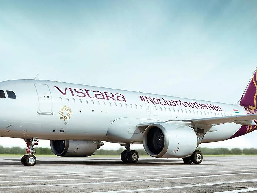 "டிக்கெட் பணத்தைத் திருப்பி தாங்க!"- Vistara விமான நிறுவனத்திடம் பயணிகள் கோரிக்கை; காரணம் இதுதான்!