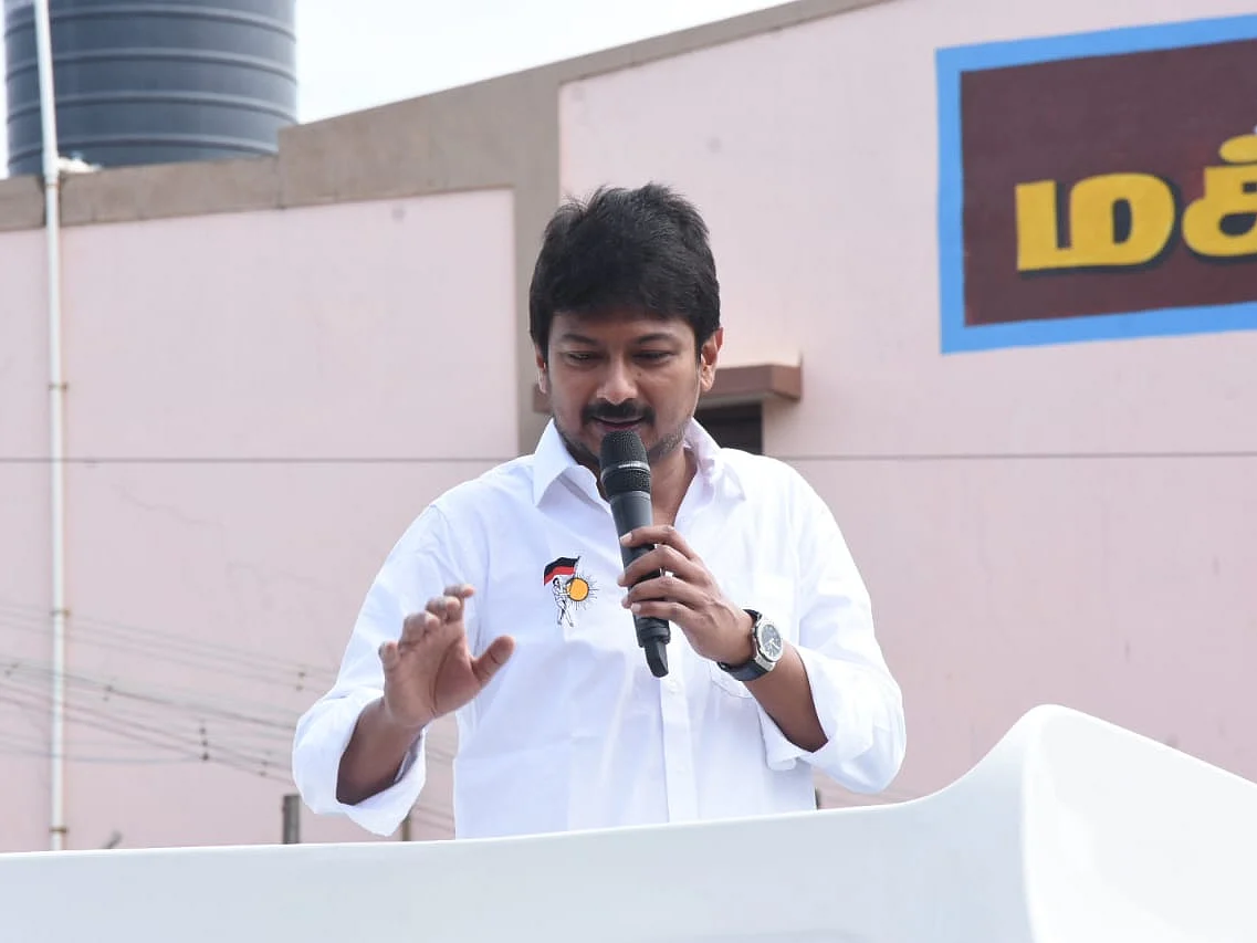 உதயநிதி பிரசாரத்தில்.. `நகைக்கடன் தள்ளுபடி ஆகல; பேரப்பிள்ளைகள் படிக்க உதவுங்க’ -டென்ஷனான நிர்வாகிகள்