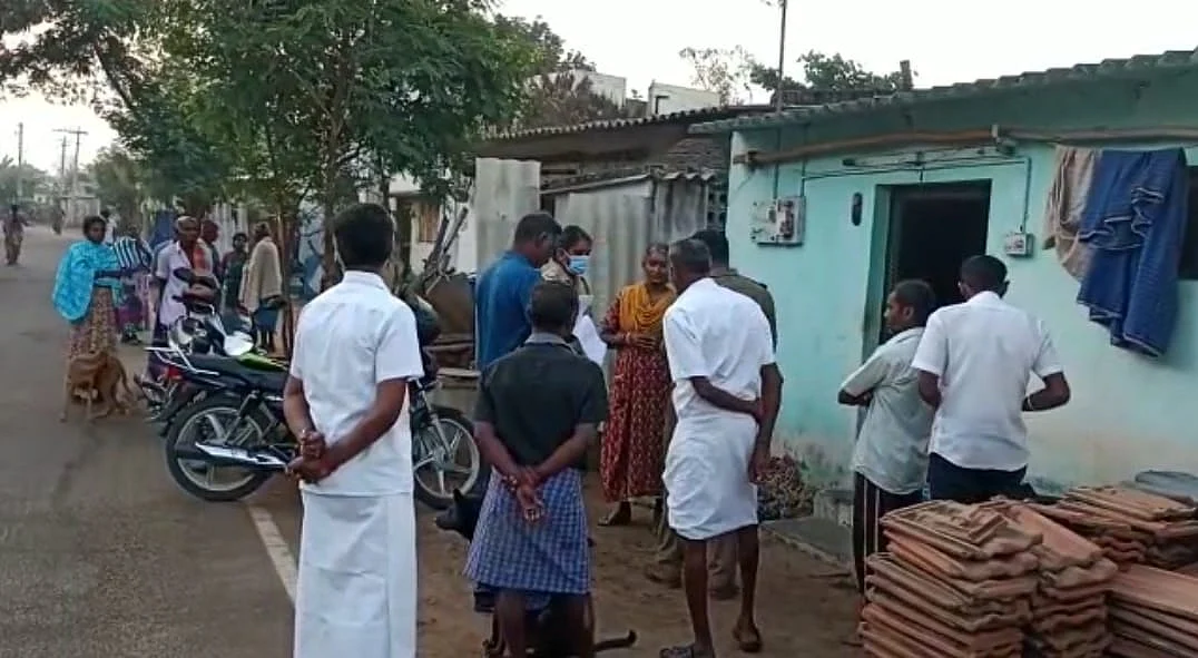 ஈஸ்வரி வீட்டில் சோதனை