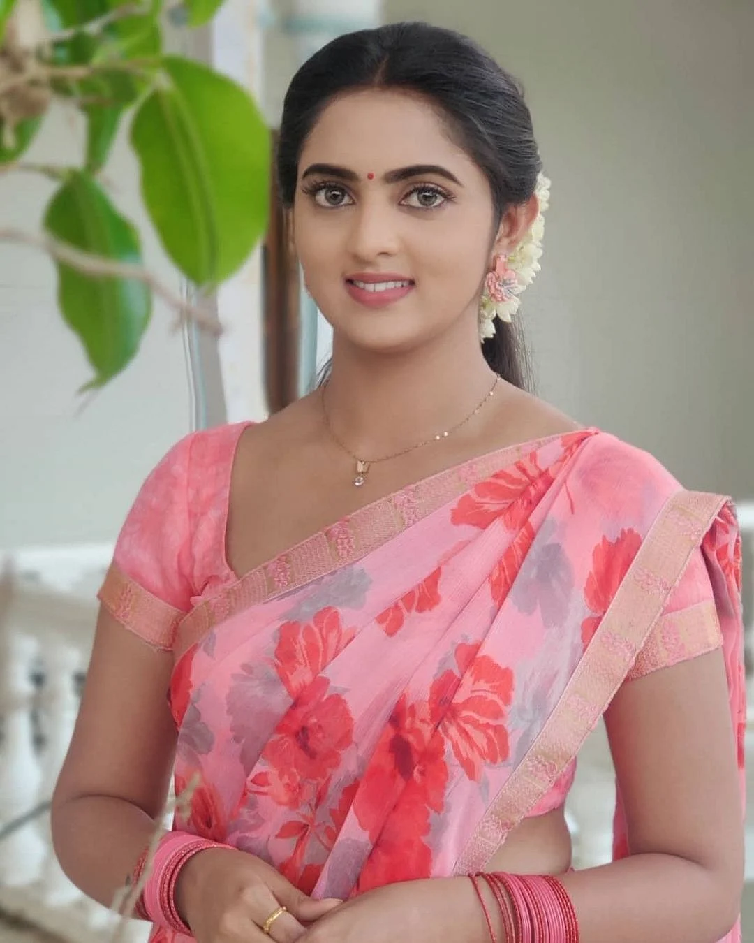 'பூவே உனக்காக' ராதிகா