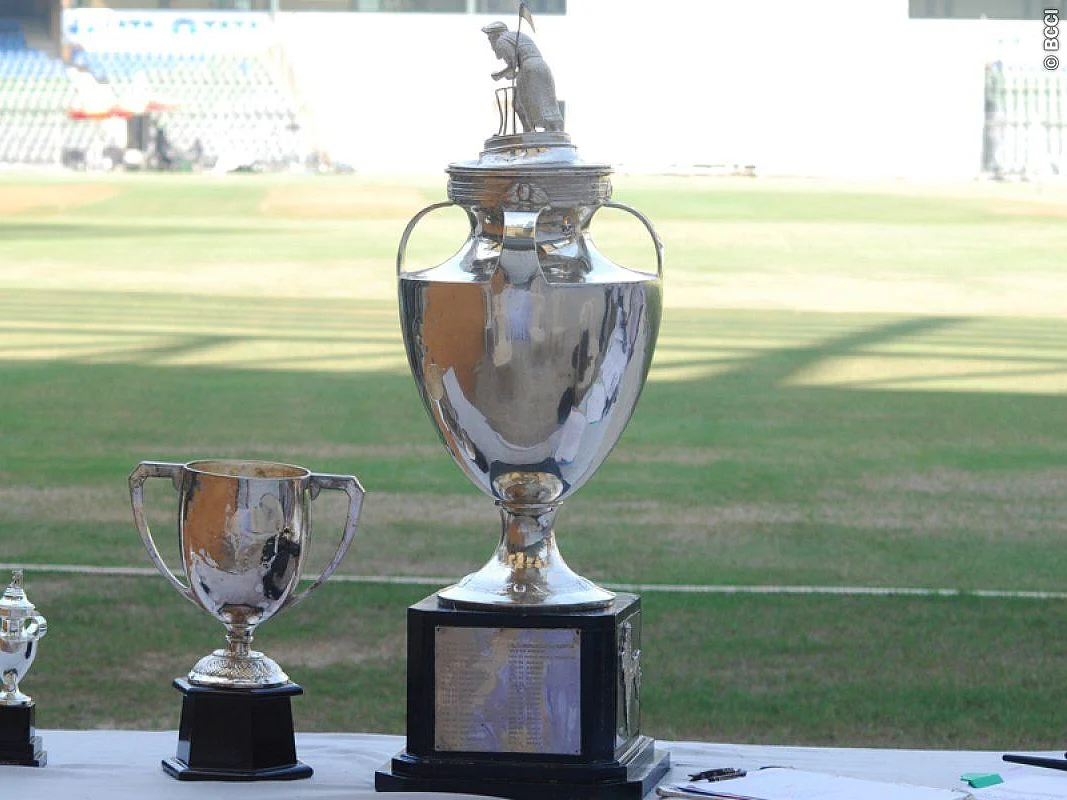 Ranji Trophy: ‘ 9 வீரர்கள் இருந்தால் போதும்’ புதிய விதிமுறையோடு நடைபெறும் நடப்பாண்டு ரஞ்சி தொடர்.
