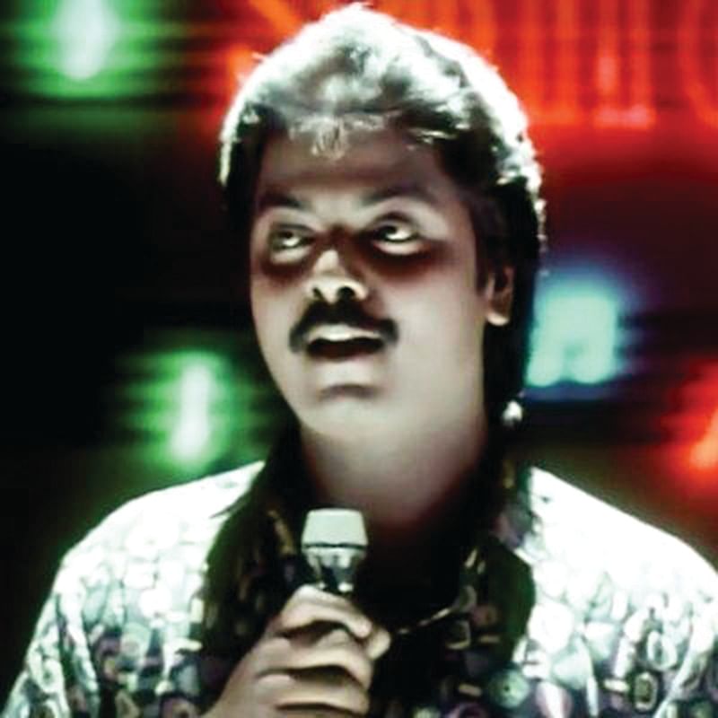 தமிழ் சினிமா தவிர்க்கிறதா காதலை?