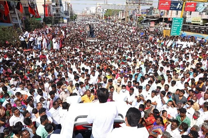 பிரசாரம் செய்யும் உதயநிதி ஸ்டாலின்