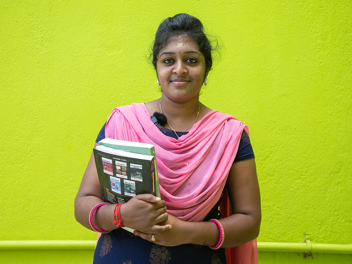 சினேகா