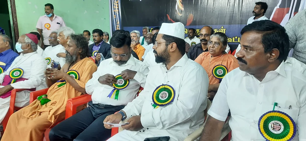 மைக்கேல்பட்டியில் நடந்த கூட்டம்