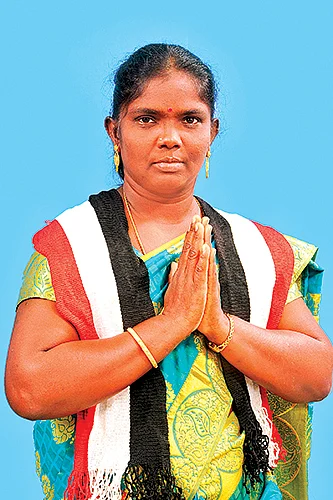களத்தில் 50% பெண்கள்... தேர்தல் திருவிழா முகங்கள்!