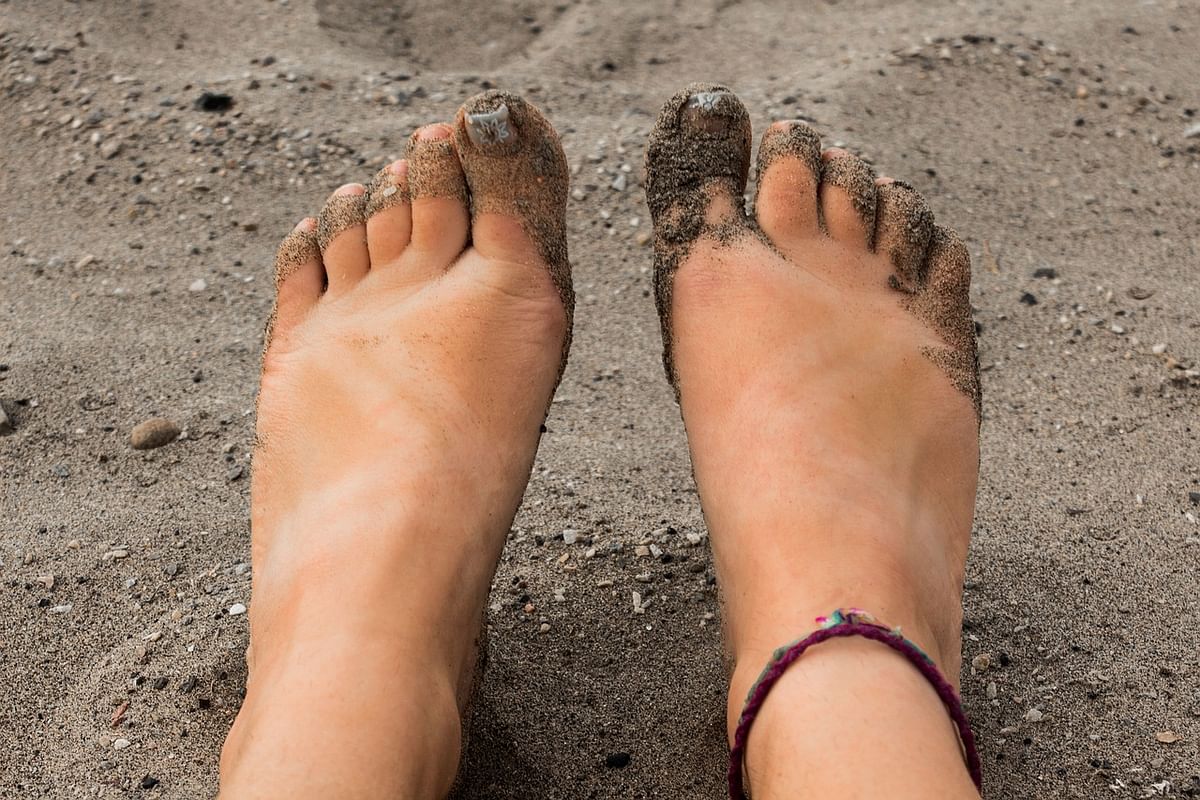 Tan Feet