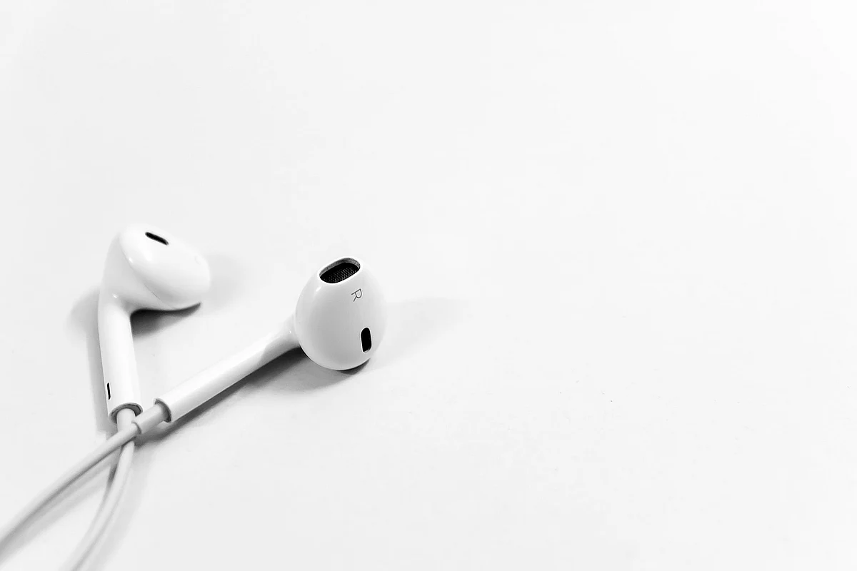 Ear phone