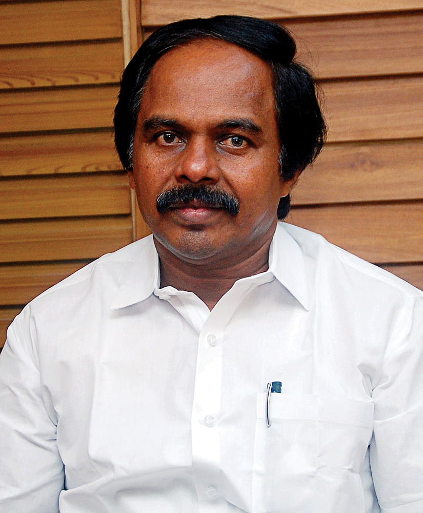 மனோ தங்கராஜ்