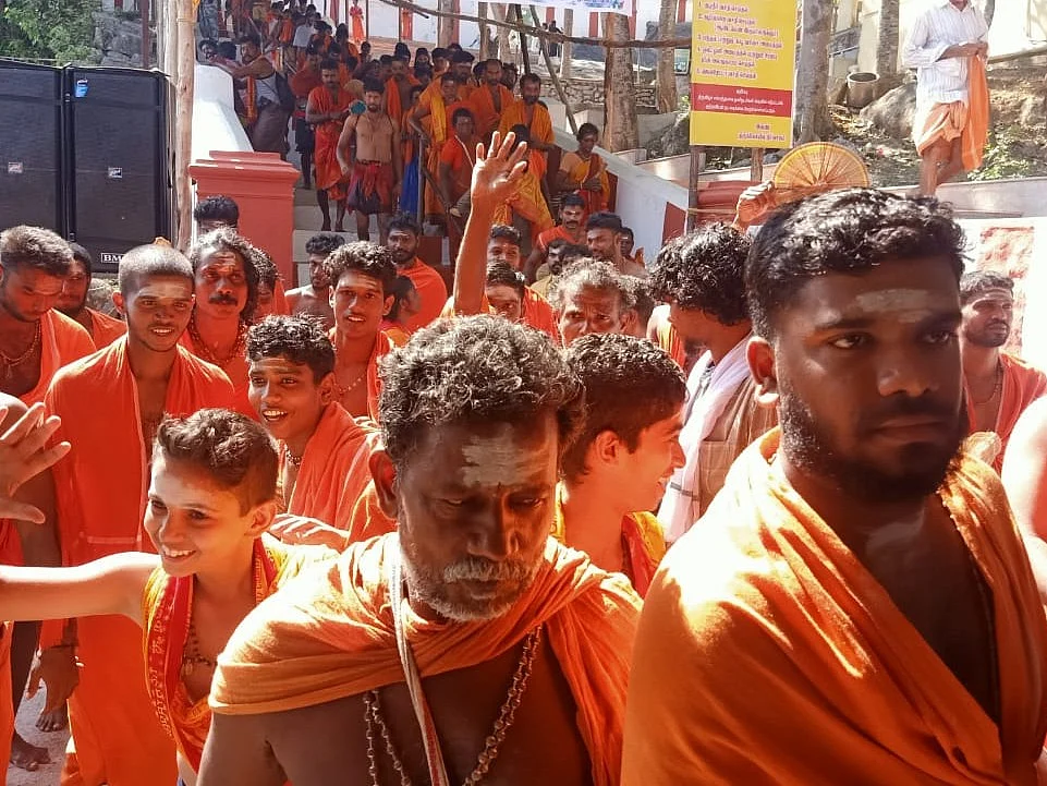 கோவிந்தா, கோபாலா கோஷத்துடன் தொடங்கிய சிவாலய ஓட்டம்...
குமரியின் பிரசித்திபெற்ற சிவராத்திரி நிகழ்வு!