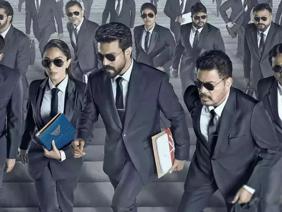 இயக்குநர் ஷங்கரின் தெலுங்குப் பட அப்டேட்: தேர்தல் அதிகாரி ராம் சரண், முதலமைச்சர் எஸ்.ஜே.சூர்யா!