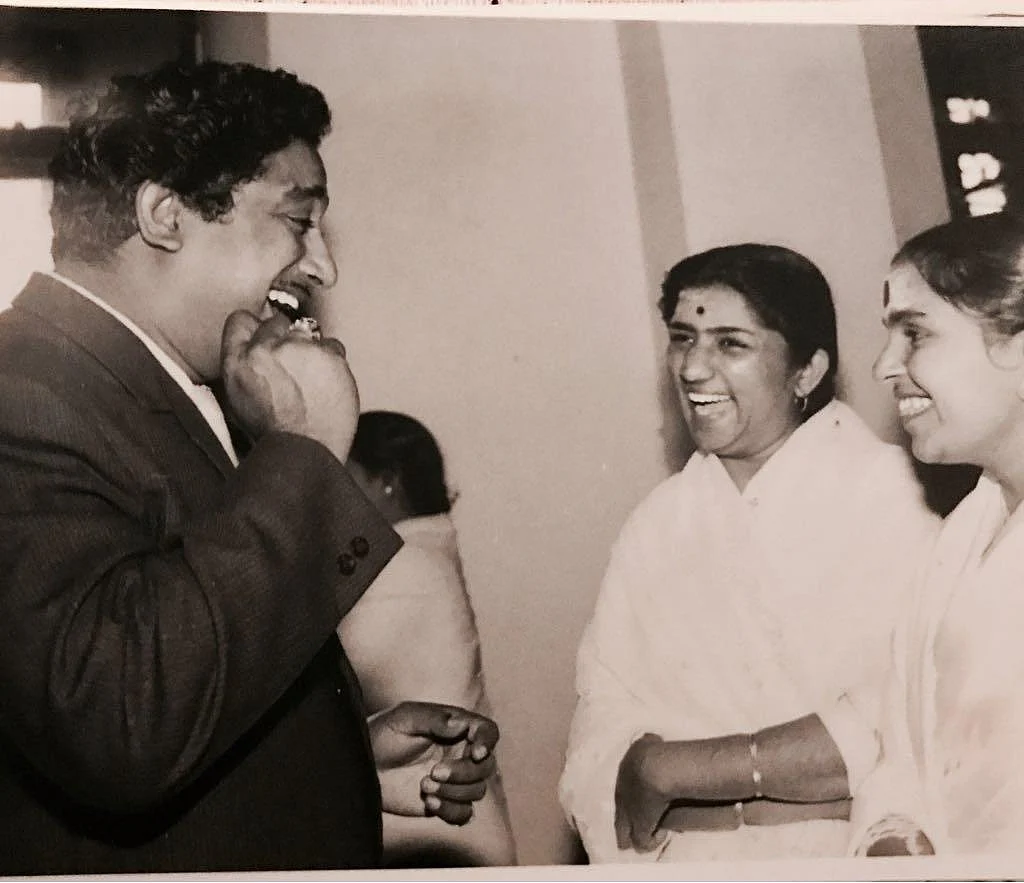 லதா மங்கேஷ்கர் சிவாஜி கணேசனுடன்